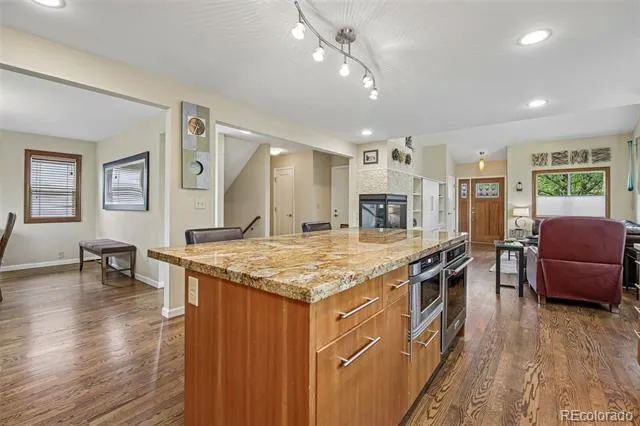 869 W Barberry Circle Louisville, CO 80027