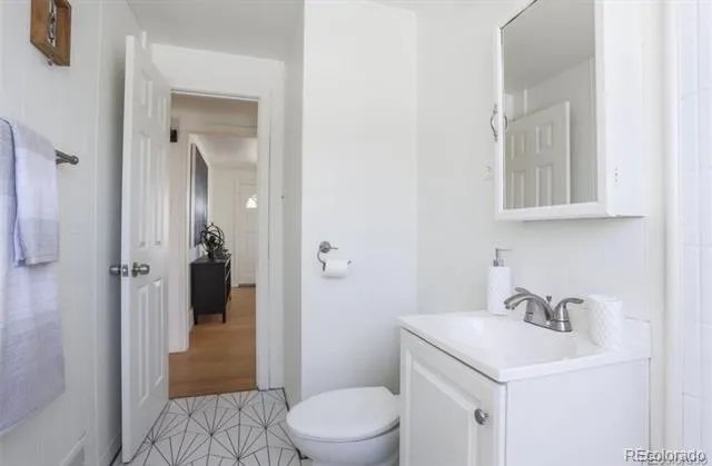 1385 S Alcott Street Denver, CO 80219