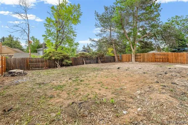1860 S Truckee Way Aurora, CO 80017