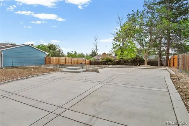1860 S Truckee Way Aurora, CO 80017