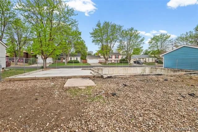 1860 S Truckee Way Aurora, CO 80017