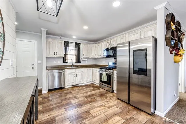 570 4th Street Bennett, CO 80102