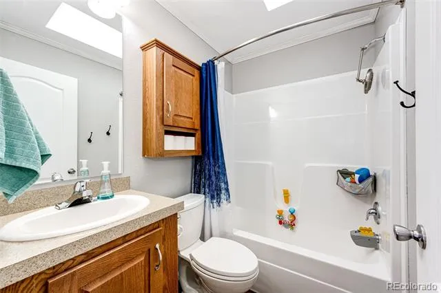 570 4th Street Bennett, CO 80102