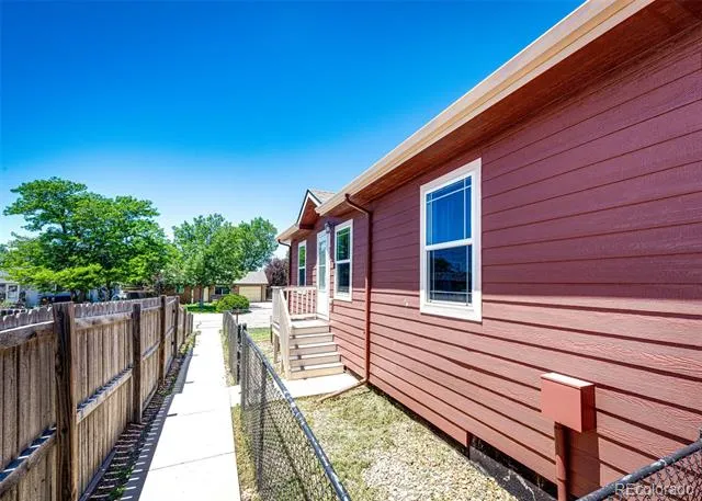 570 4th Street Bennett, CO 80102