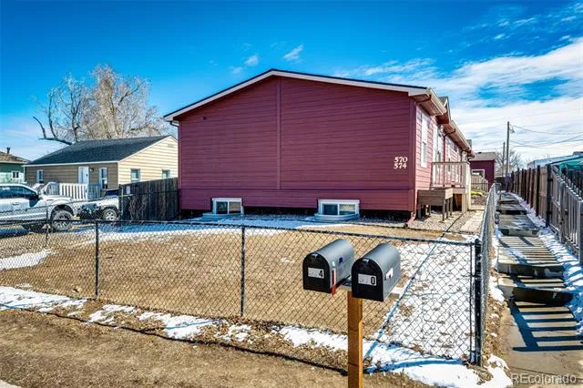 570 4th Street Bennett, CO 80102