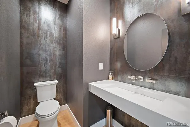 3425 Palmer Hill Court Colorado Springs, CO 80907