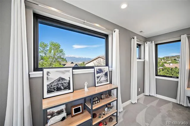 3425 Palmer Hill Court Colorado Springs, CO 80907