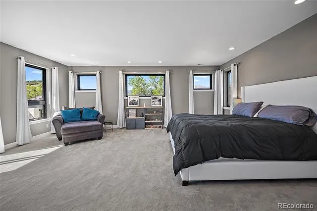 3425 Palmer Hill Court Colorado Springs, CO 80907