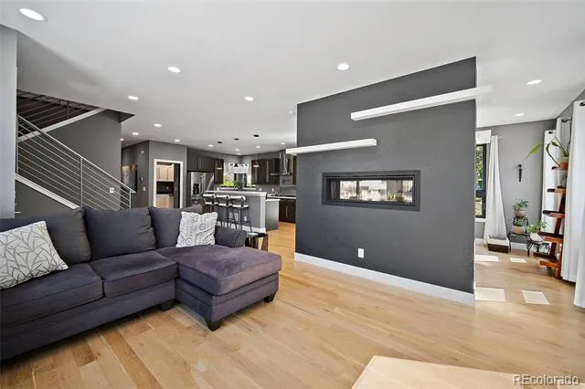 3425 Palmer Hill Court Colorado Springs, CO 80907