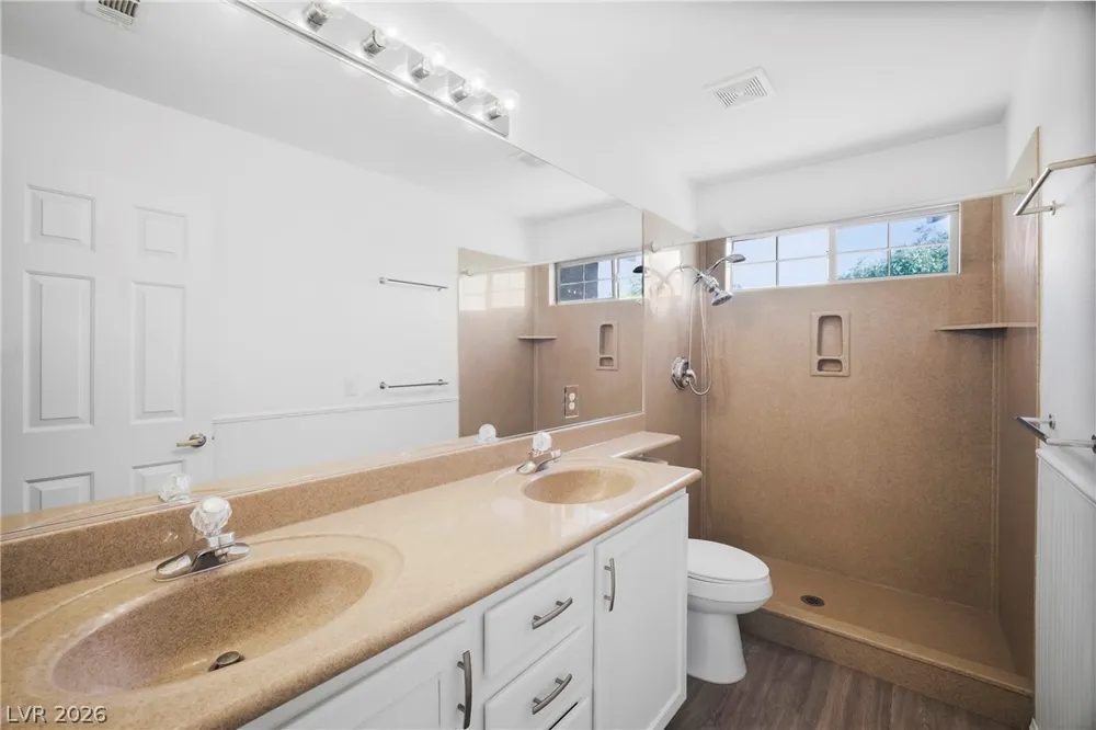 10129 Oakmoor Place Las Vegas, NV 89144