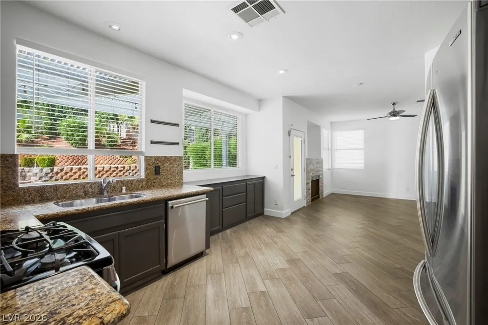 10129 Oakmoor Place Las Vegas, NV 89144
