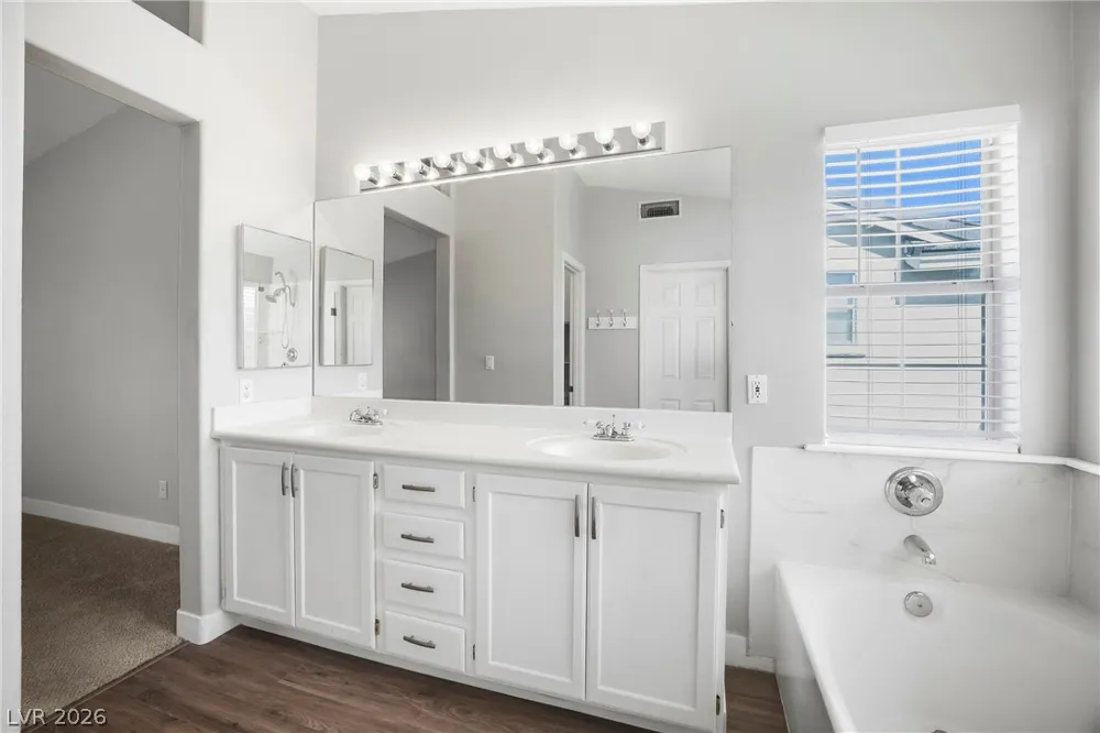 10129 Oakmoor Place Las Vegas, NV 89144