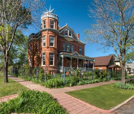 2555 W 37th Avenue Denver, CO 80211