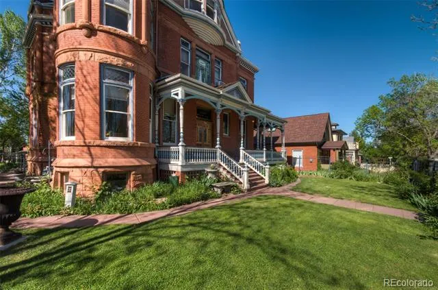 2555 W 37th Avenue Denver, CO 80211
