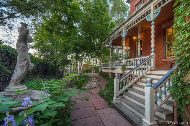 2555 W 37th Avenue Denver, CO 80211