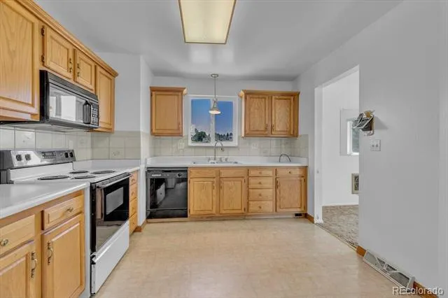 16041 W 74th Avenue Arvada, CO 80007