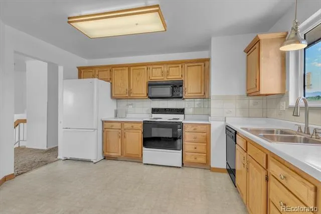 16041 W 74th Avenue Arvada, CO 80007