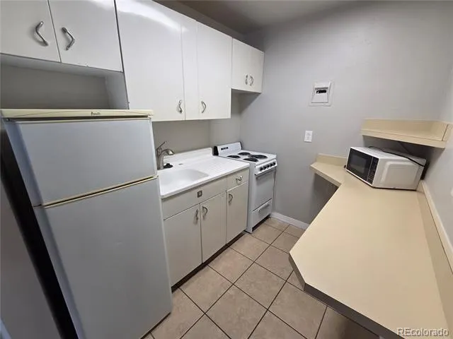 197 E Powers Avenue #4 Littleton, CO 80121