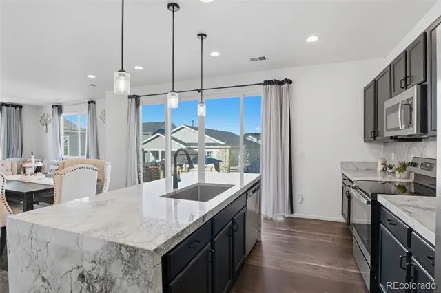 3963 Flat Rock Street Aurora, CO 80019