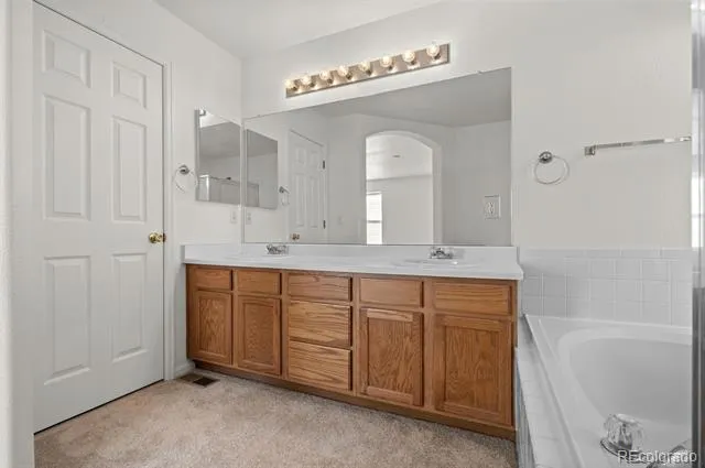 2824 S Walden Way Aurora, CO 80013
