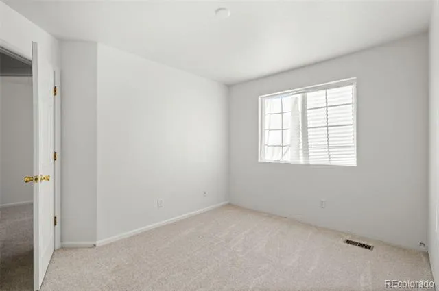 2824 S Walden Way Aurora, CO 80013