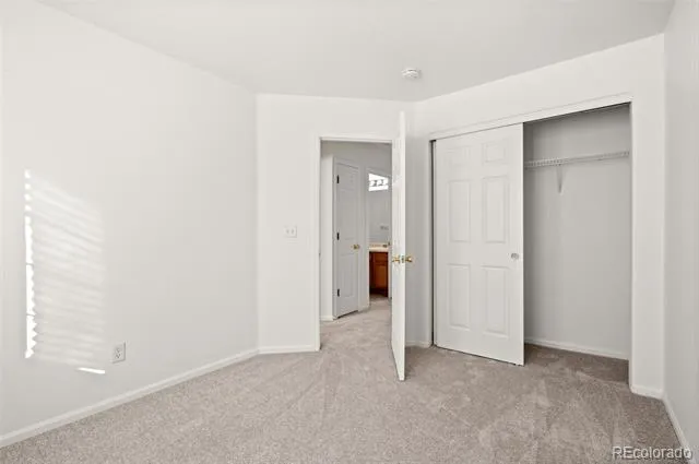 2824 S Walden Way Aurora, CO 80013