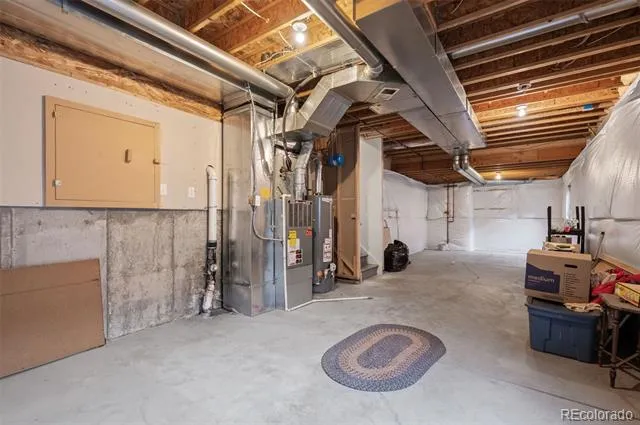 2824 S Walden Way Aurora, CO 80013