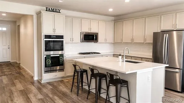 7768 S Old Hammer Way Aurora, CO 80016
