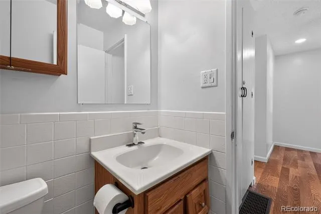 1730 Hoffman Way Denver, CO 80229