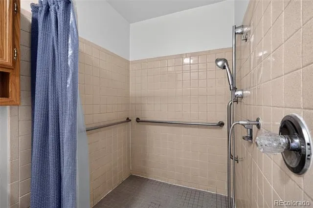 1730 Hoffman Way Denver, CO 80229