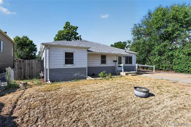 1730 Hoffman Way Denver, CO 80229