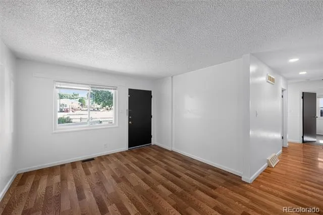 1730 Hoffman Way Denver, CO 80229