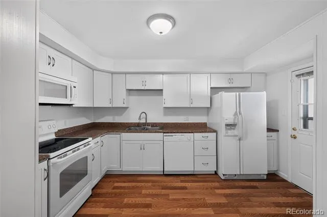 1730 Hoffman Way Denver, CO 80229