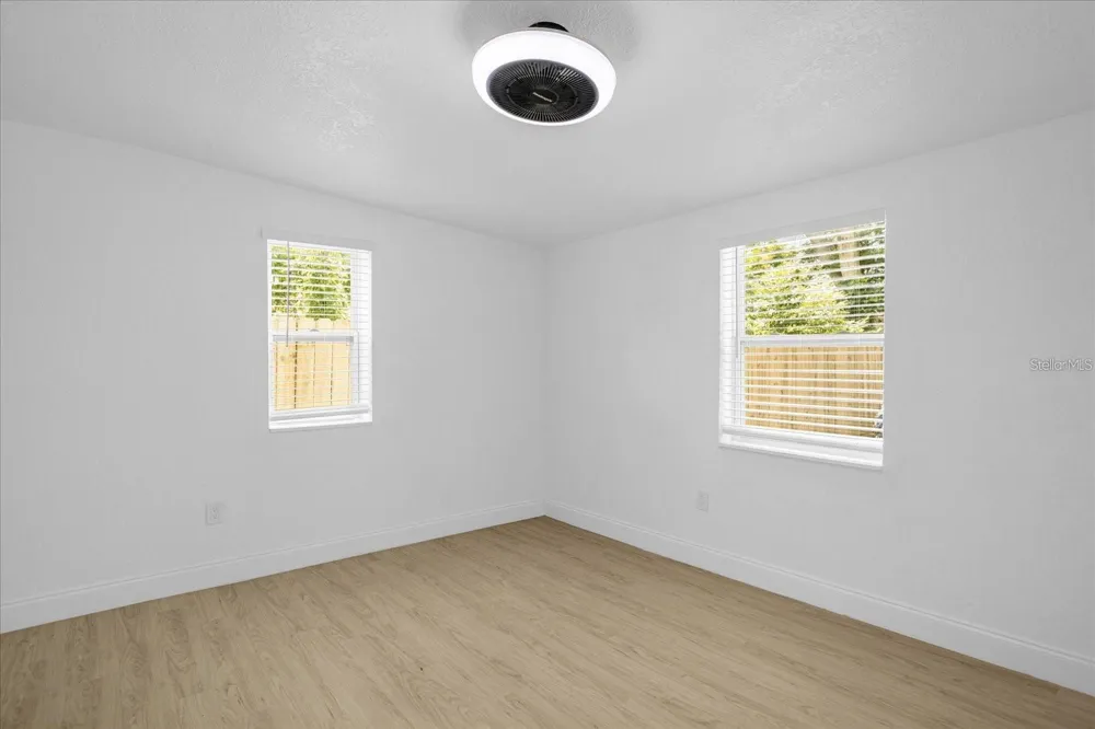 812 W MILLER STREET Orlando, FL 32805
