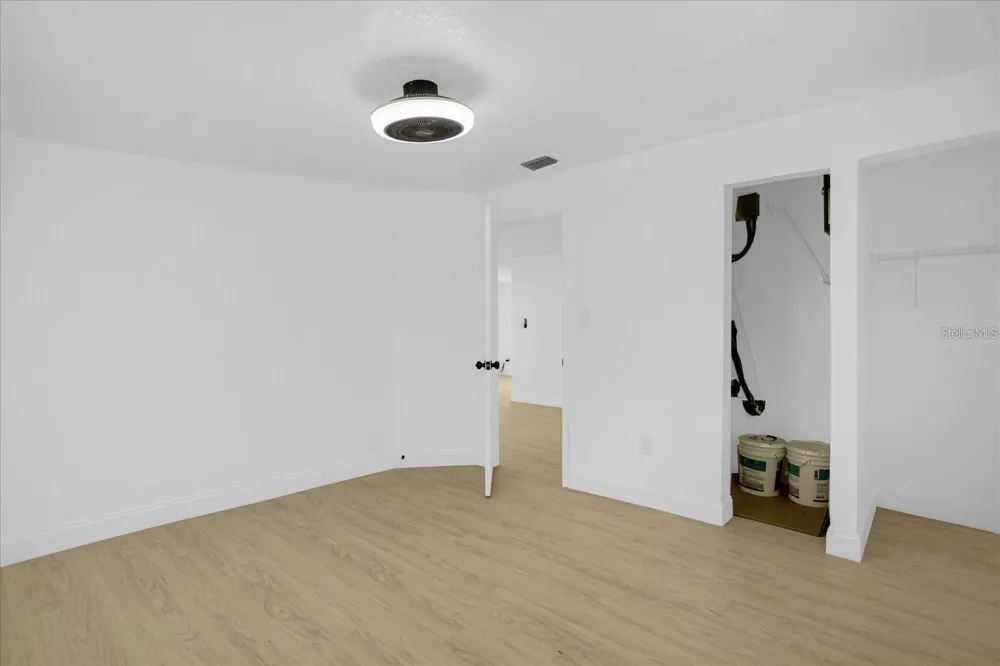 812 W MILLER STREET Orlando, FL 32805