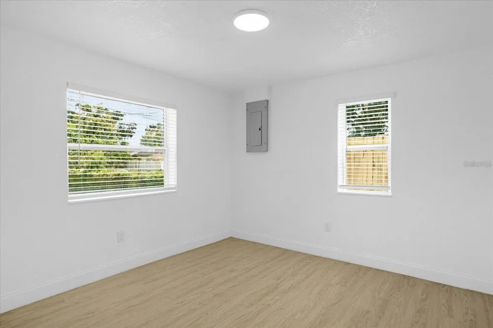 812 W MILLER STREET Orlando, FL 32805