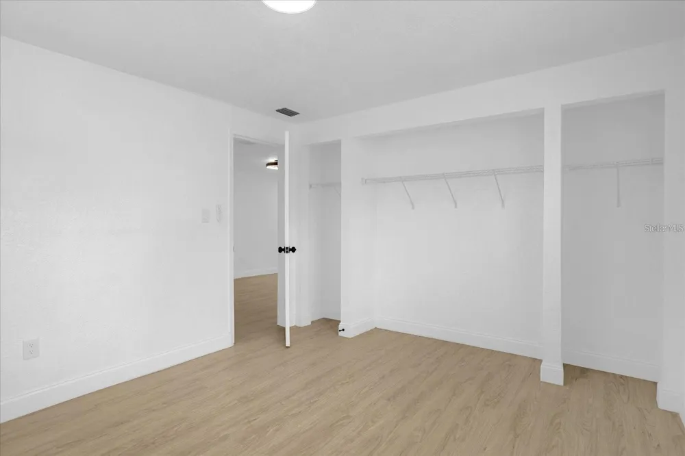 812 W MILLER STREET Orlando, FL 32805
