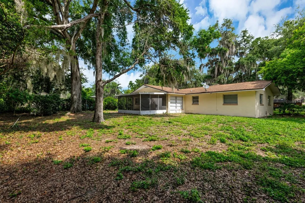 1503 MOSS AVENUE Leesburg, FL 34748