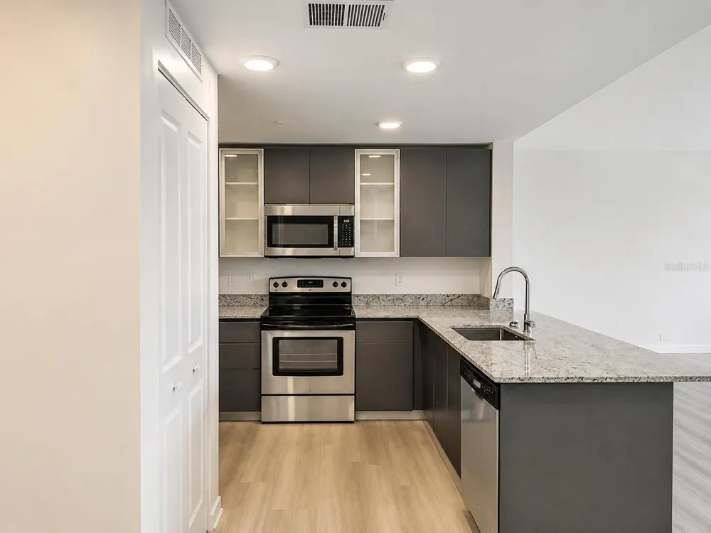 5563 MILLENIA PARK BOULEVARD #214 Orlando, FL 32839