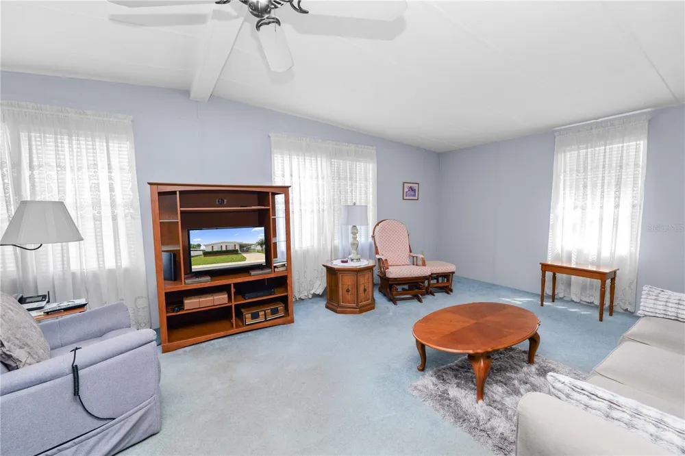 1008 ELIZABETH LANE Lakeland, FL 33809