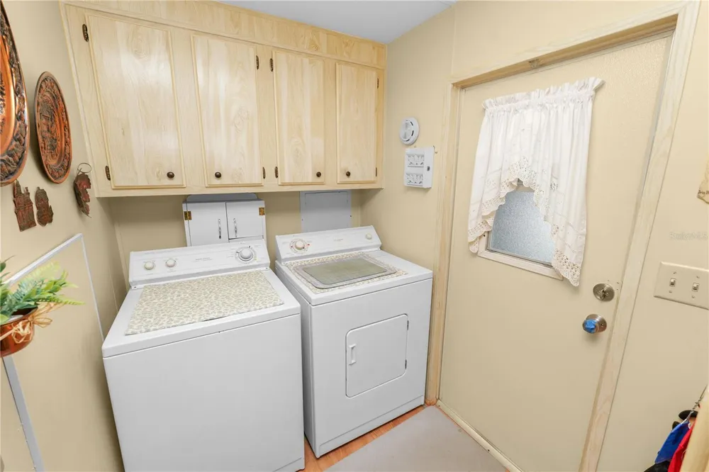 1008 ELIZABETH LANE Lakeland, FL 33809