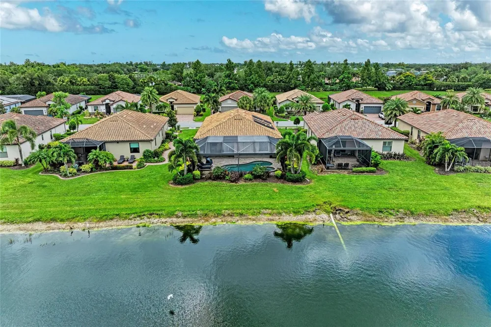 7123 MARSH VIEW TERRACE Bradenton, FL 34212