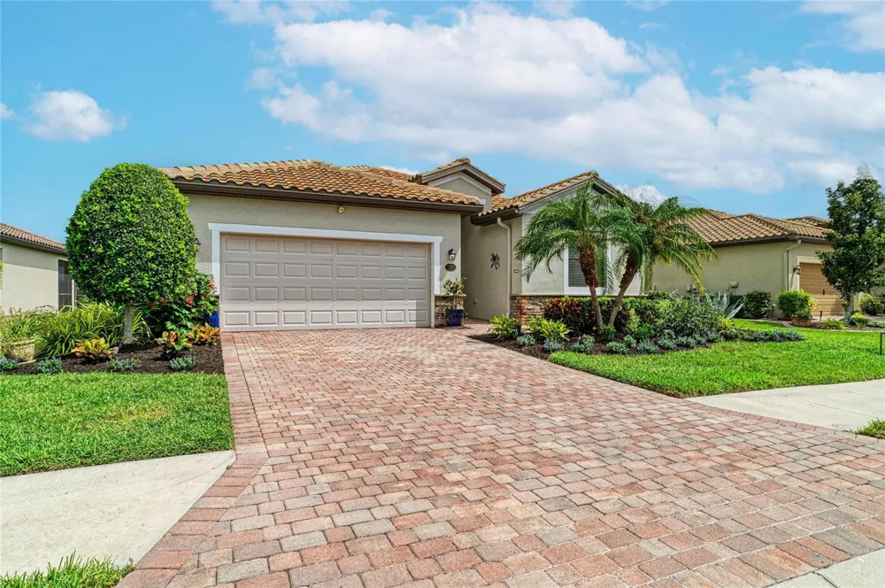 7123 MARSH VIEW TERRACE Bradenton, FL 34212