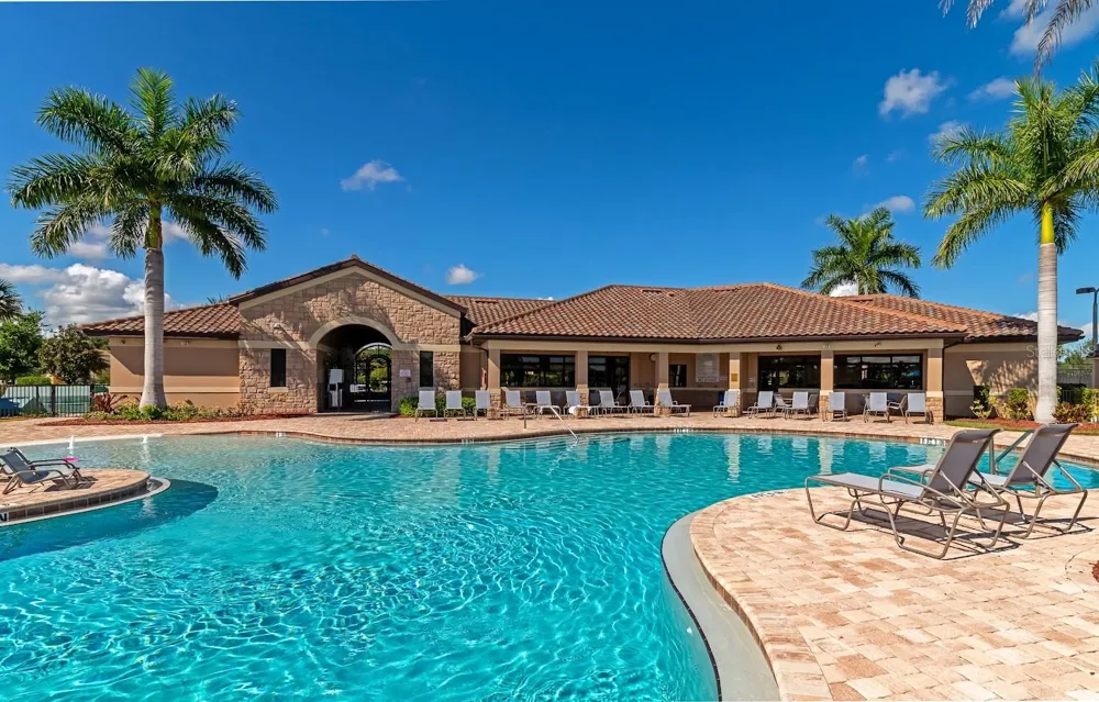 7123 MARSH VIEW TERRACE Bradenton, FL 34212