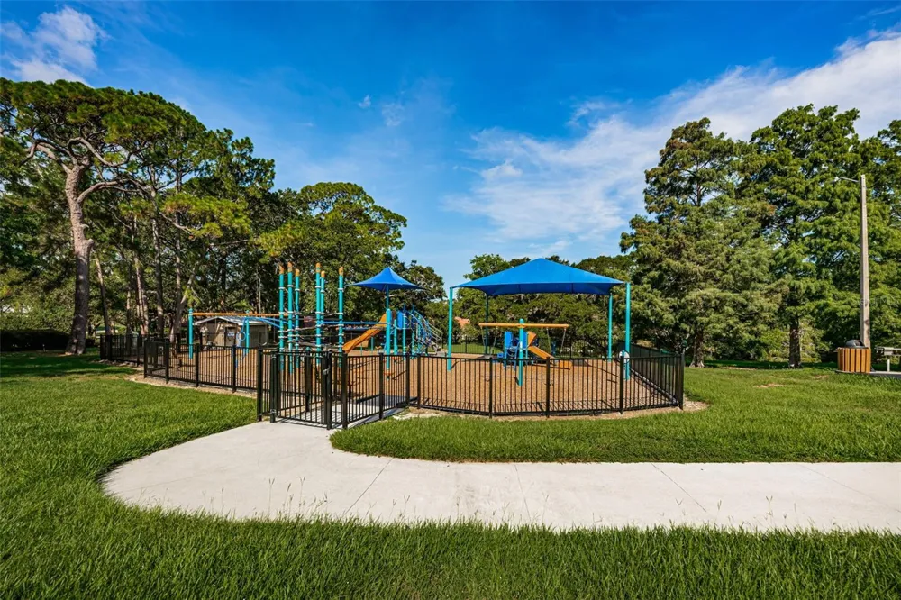 1251 SUTHERLAND COURT Dunedin, FL 34698