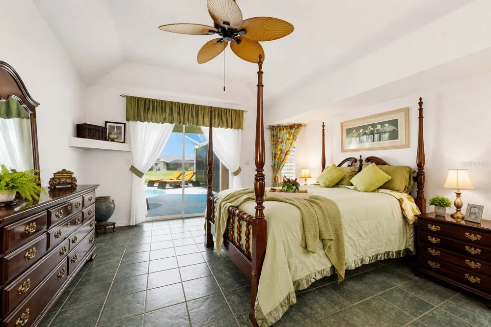 35 BUNKER CIRCLE Rotonda West, FL 33947
