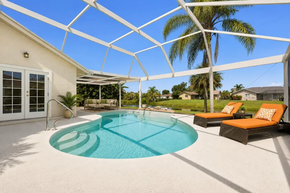 35 BUNKER CIRCLE Rotonda West, FL 33947