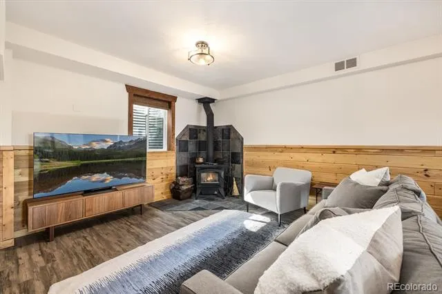 999 Bowstring Jefferson, CO 80432