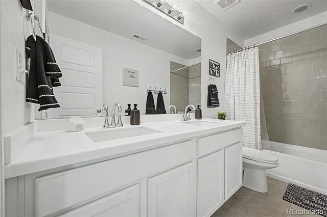 3845 Eaton Park Street Aurora, CO 80019