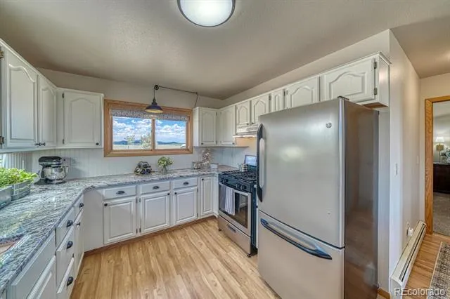 895 Acorn Rd Cotopaxi, CO 81223
